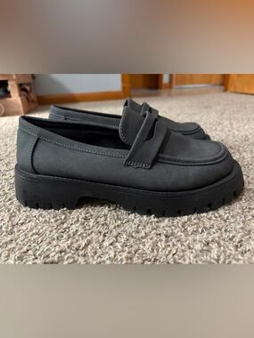 Women's Classic Penny Loafers in Dark Gray